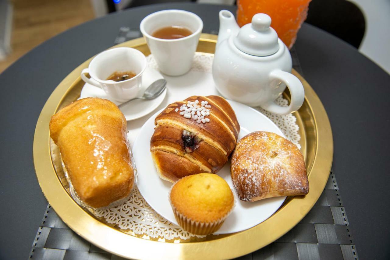 Couette-café Vesù 2*